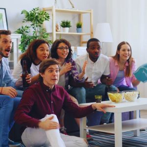 Maratonar Séries com os Amigos